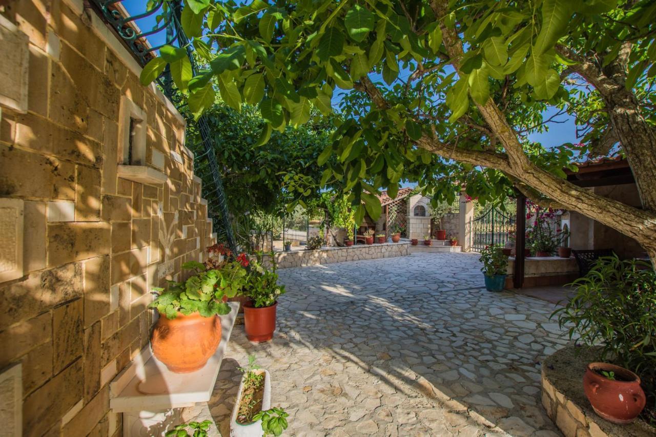 Porto Giardino Apartments Кипсели Экстерьер фото